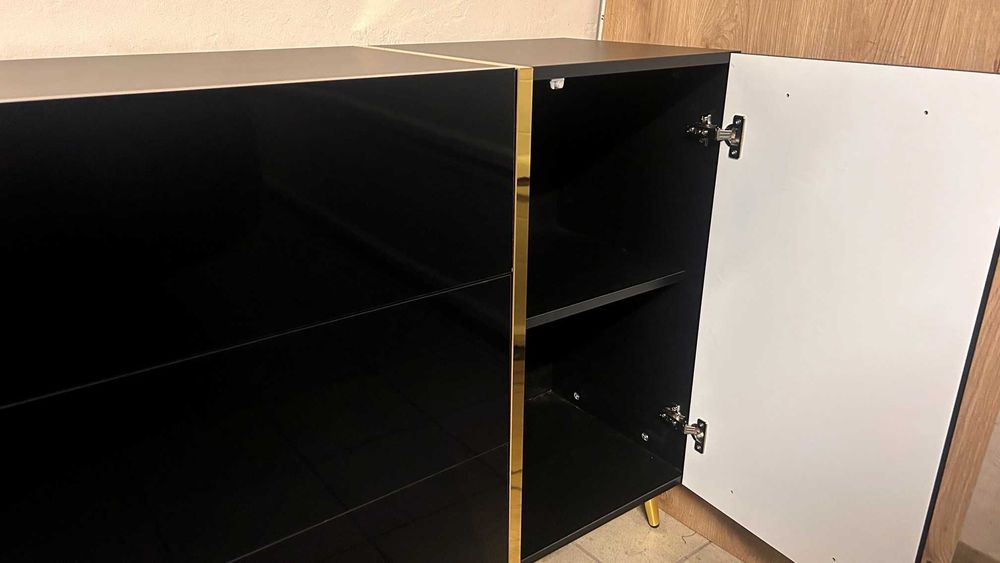 Elegancka czarna komoda
