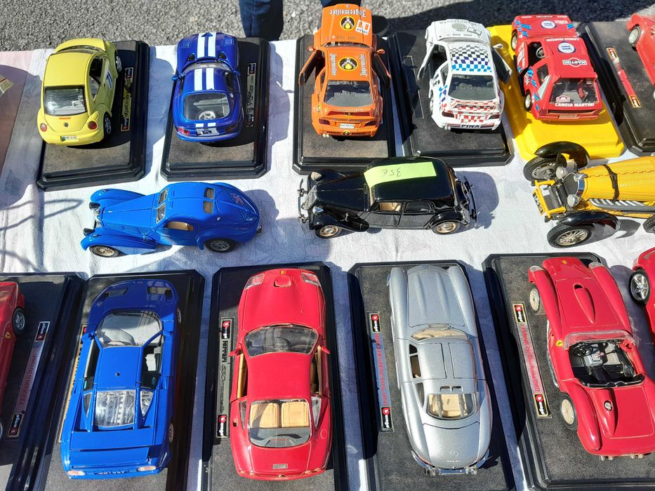 Carros colecção com mais de 30 anos