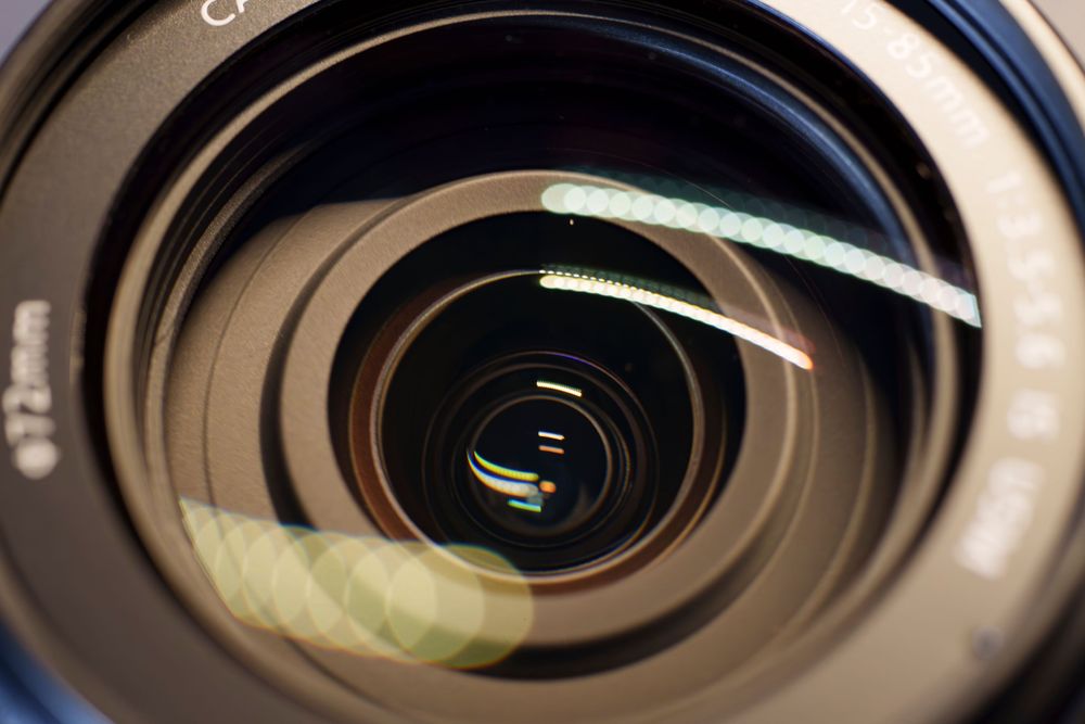 Canon 15-85mm f/3.5-5.6 IS USM – Excelente Estado