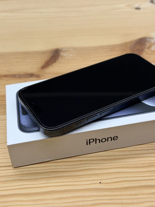 iPhone 15 Pro Titânio Azul 256GB – Excelente Estado
