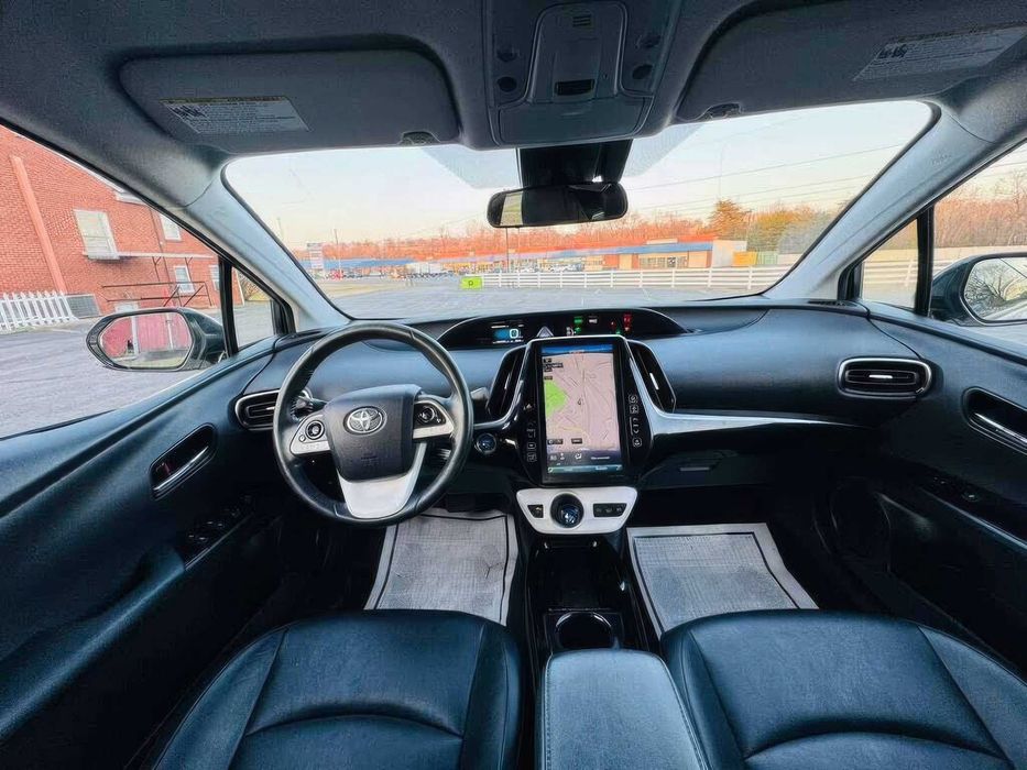 Toyota Prius Prime      2019