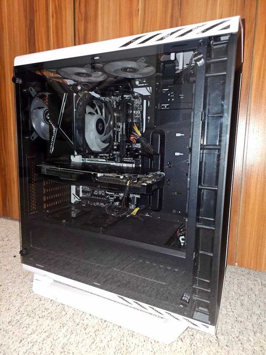 Sprzedam komputer stacjonarny Core i5 z monitorem 32" 2K