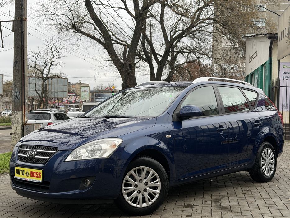 Kia Ceed                   .