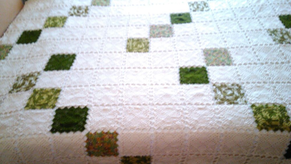Colcha em renda nova muito original