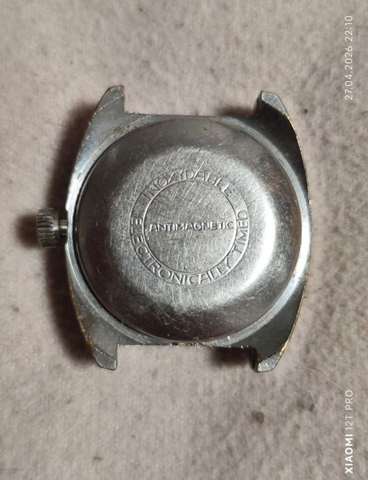 Продам часы Rukla