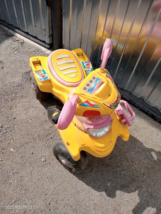 Електро машина дитяча.