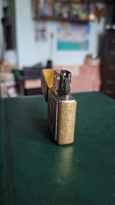 Продам дві запальнички