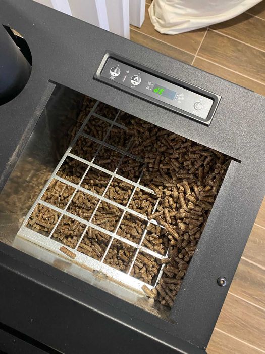 Salamandra pellets 8kw com módulo wi-fi (controlo por app) e garantia