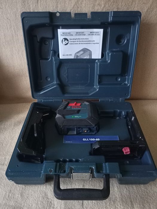 Laser krzyżowy BOSCH PROFESSIONAL GLL100-40G  praktycznie nie używany