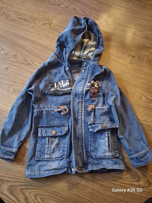 Sprzedam fajną kurteczkę dla dziewczynki 140