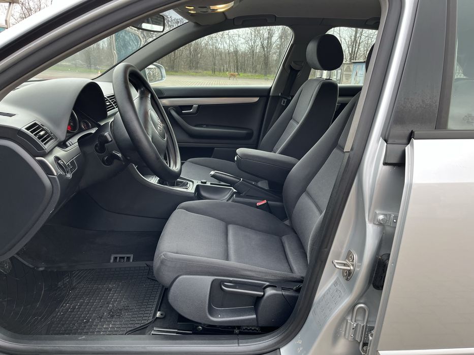 Audi A4 1.6 Mpi бензин