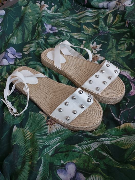 Nowe sandałki sandały ASOS 42 białe słomkowe dżety