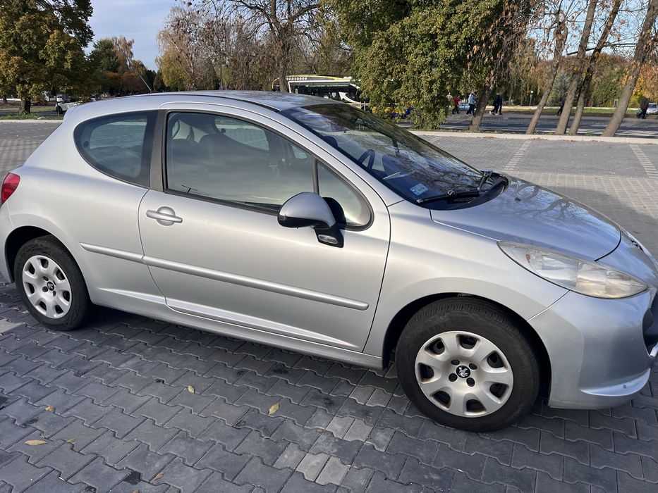 Peugeot 207 1.4 benzyna