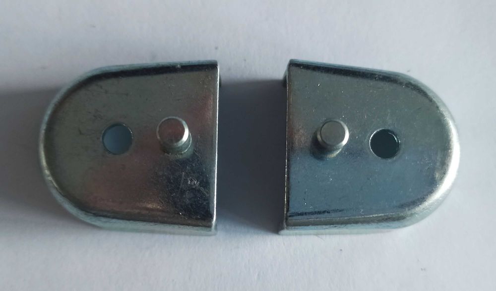 metalowe wsporniki do karniszy do drążka w szafie 2,5 cm nowe