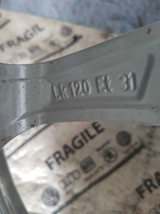Felgi alu Borbet BMW 1 BMW E36 E90  5x120  7jx16 ET 31