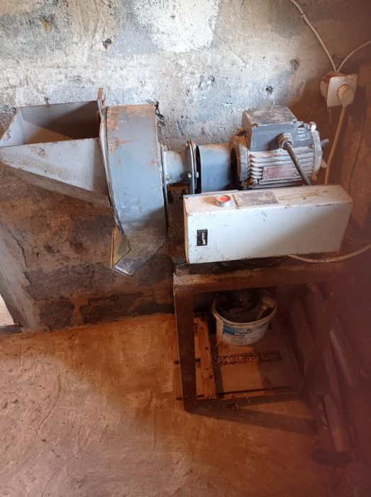 Зернодробілка, млин