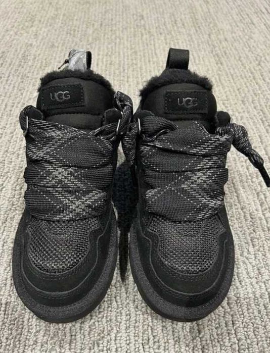 Oryginalne buty UGG Lowmel Black R.38