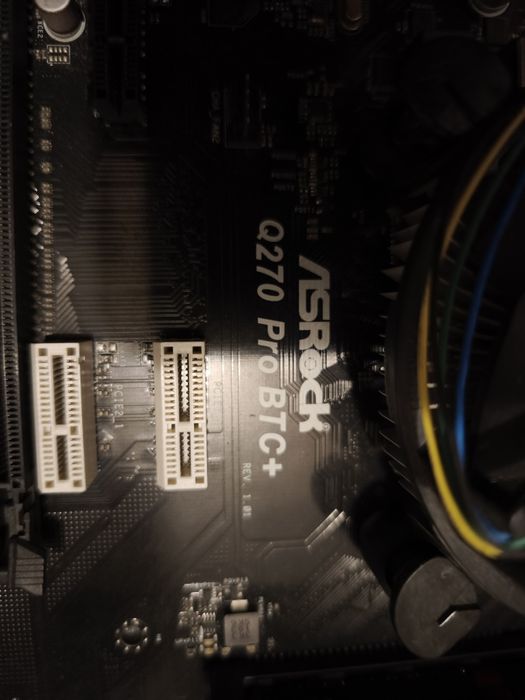 ASRock Q270 Pro BTC+ (includes CPU and RAM)64729695457793121