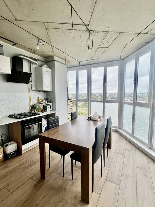 Продаж 2-кім. квартири 70м2 5 хв до Вікторії Гарденс 5 хв