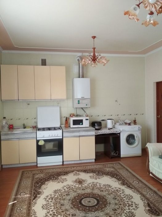 Продам 2-х этажный дом, от владельца, в Каменце-Подольском.