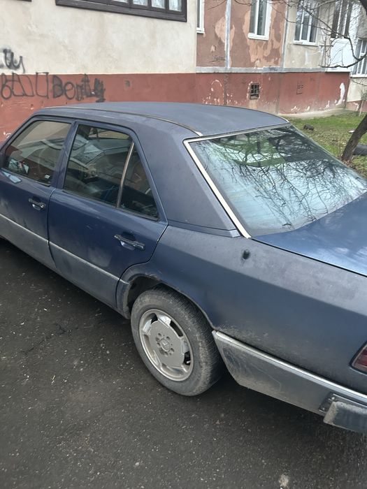 Продам W124 250D