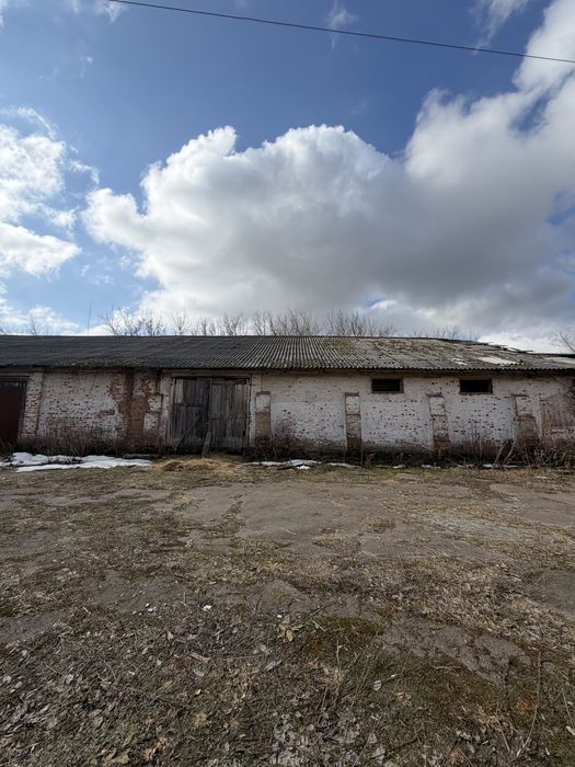 Нежитлове приміщення, Квітневе