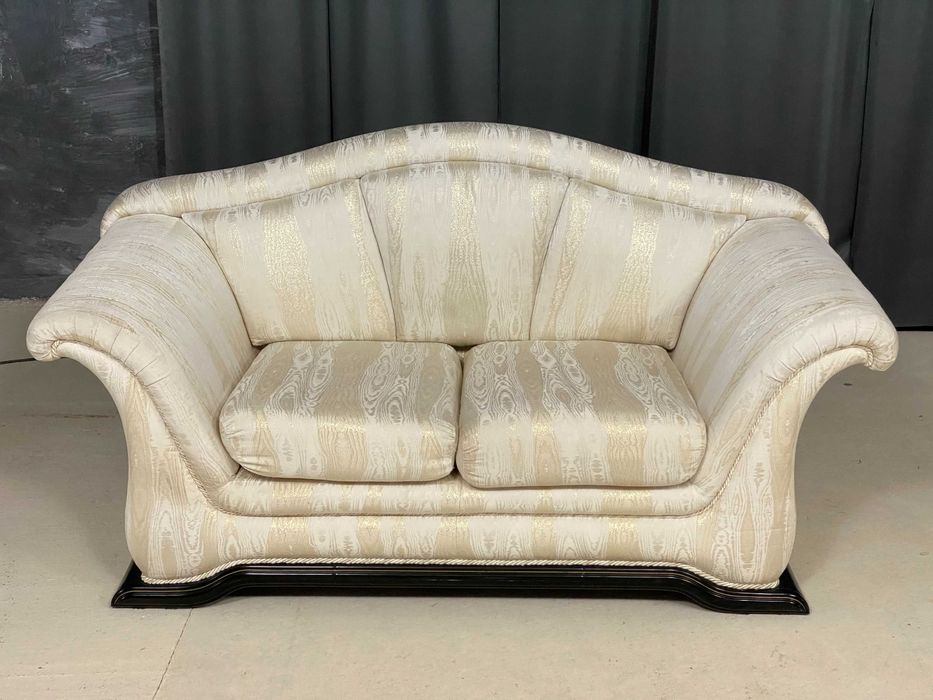 Elegancki komplet wypoczynkowy 3+2+1 w klasycznym stylu