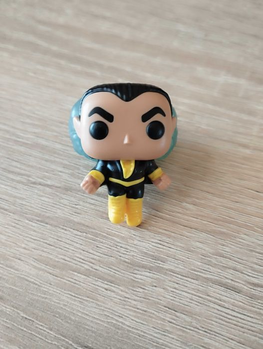 Stojak na telefon - figurka Black funko pop Kinder joy DC