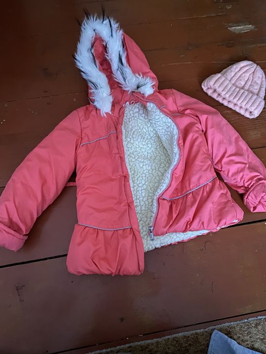 Курточка для дівчинки