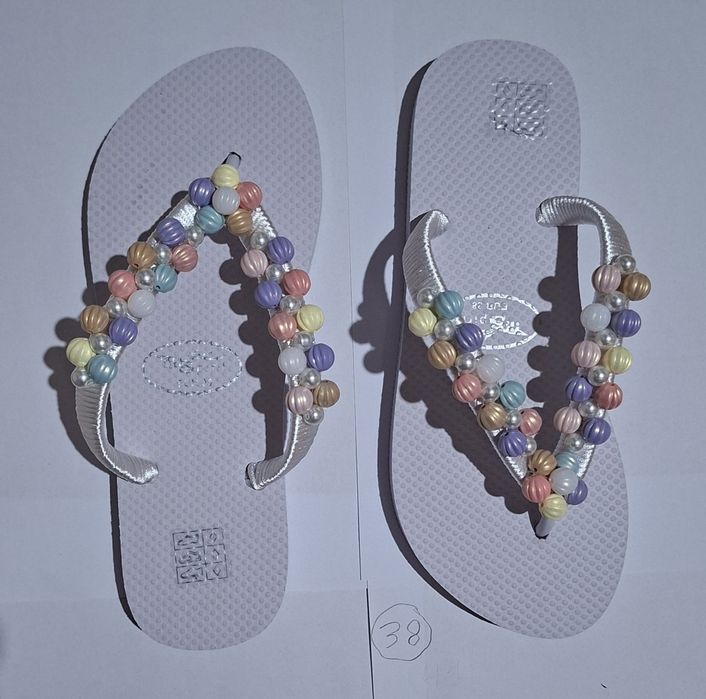 Chinelos de mulher decorados e personalizados