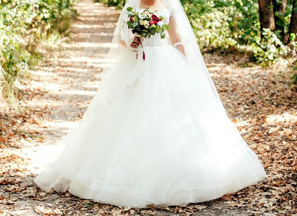 Свадебное платье