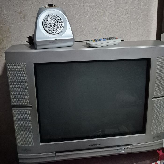Телевизор TOSHIBA   bomba