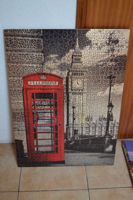 Vários puzzles 1000pcs montados