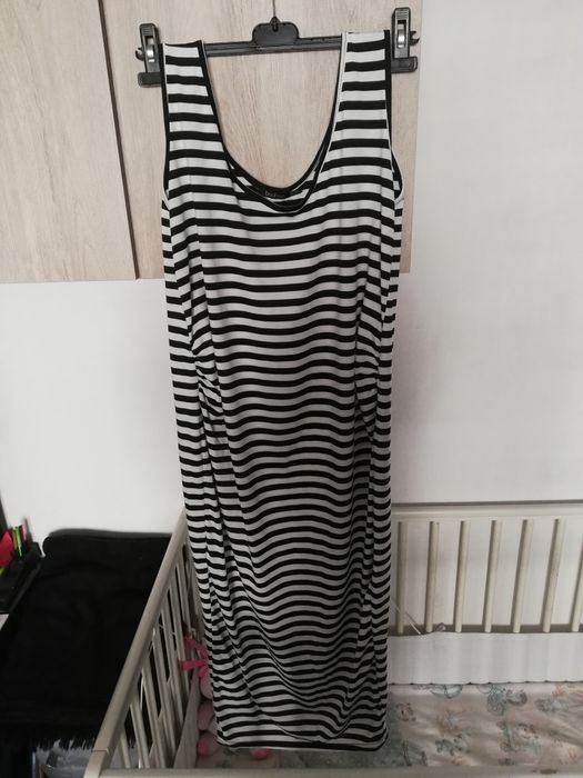 Sukienka ciążowa Boohoo Maternity 44