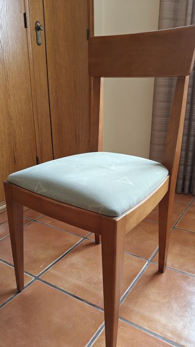 Cadeira de quarto em Madeira -  assento em tecido