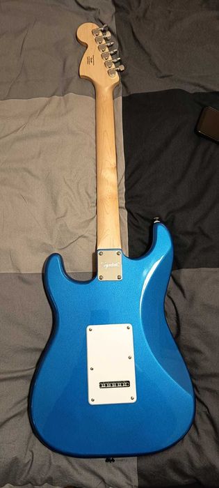 Guitarra Fender Affinity Strat Pack HSS Lake Placid Blue