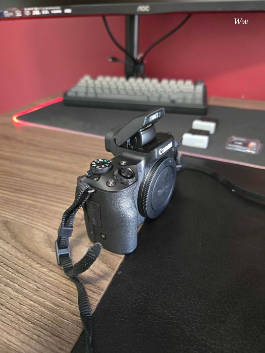 Camera Canon EOS M50 Mark II [com Lente] + Bolsa Edição Limitada