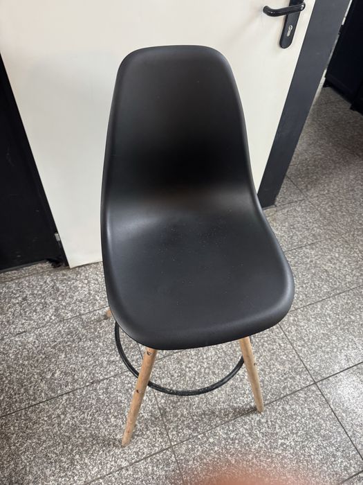 Sprzedam krzesła barowe hokery 4szt