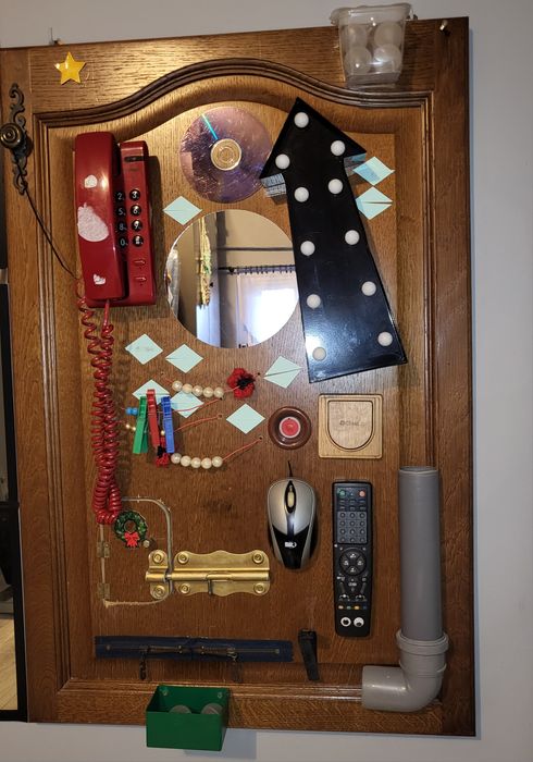 tablica manipulacyjna dla dziecka; 60cm x 90cm