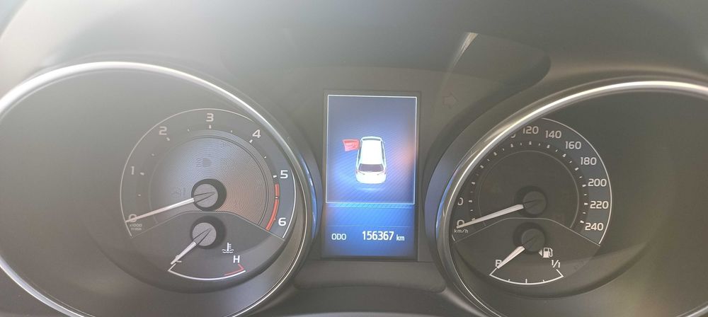 Toyota Auris só 156000klm c/nova