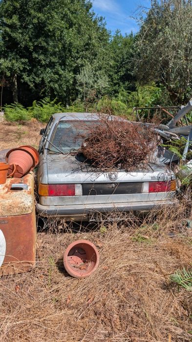 Selling BMW 318. Original 4-cylinder E21 generation