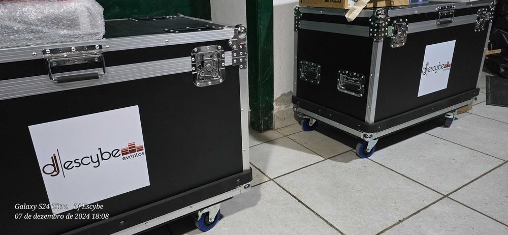 Baixa de Preço - Painéis de Leds P3.9 50x50 2,5mx1,5m como novos.