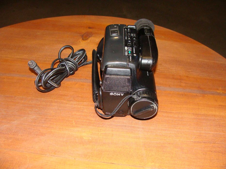 Máquina de Filmar Cassetes - Sony Video 8 - HandyCam