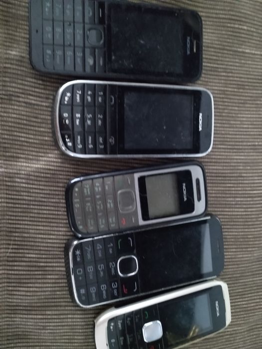 Old Mobile Phones64170809783297121