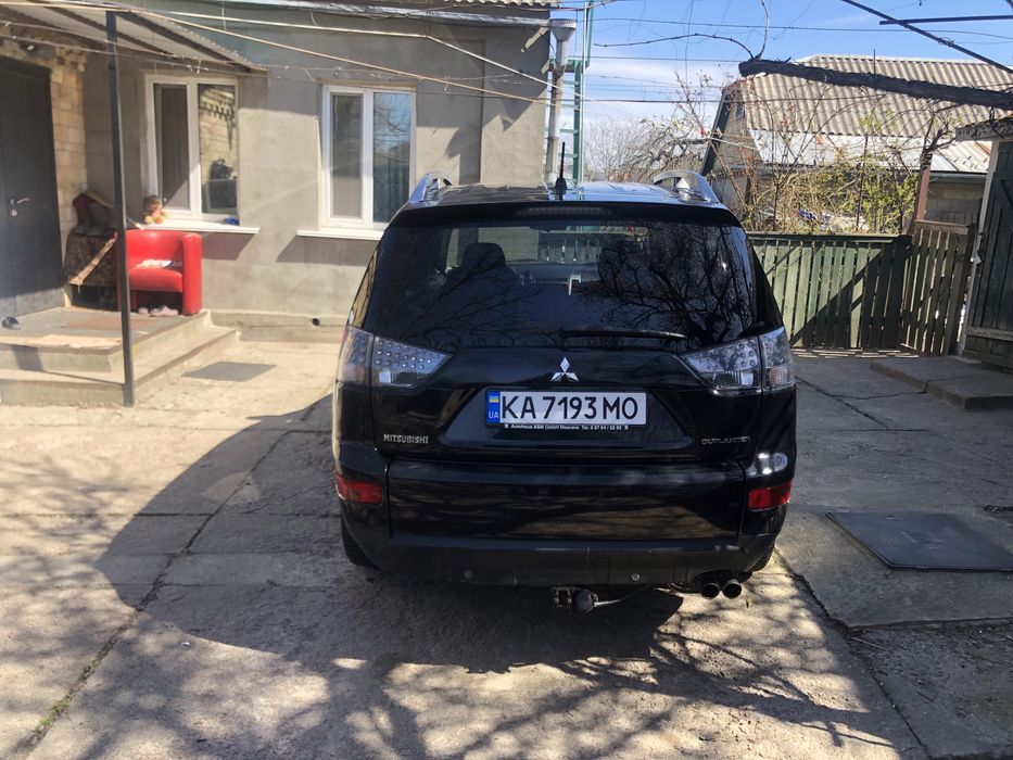 Mitsubishi Outlender 2