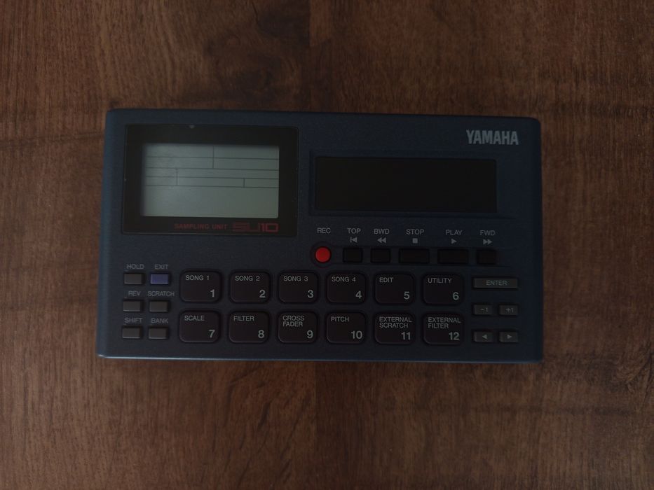 Yamaha su-10 lofi sampler 16bit + sample cd