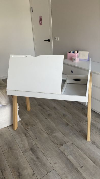 Парта зростаюча