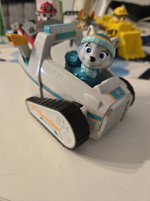 Psi patrol pojazdy z figurkami 5szt cena za całość!!!