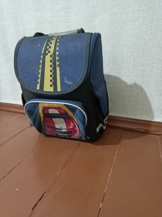 Дитячий рюкзачок для школи 1-4 клас