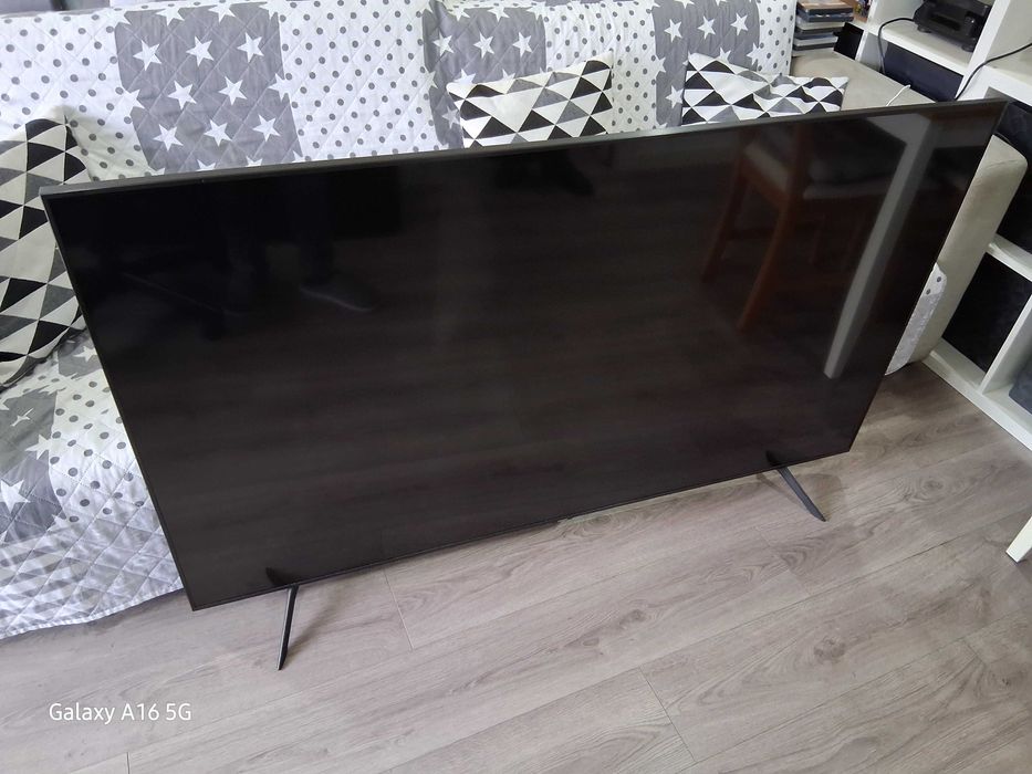 Tv Samsung Smart TV. com um painel LCD de resolução 4K, com 65''